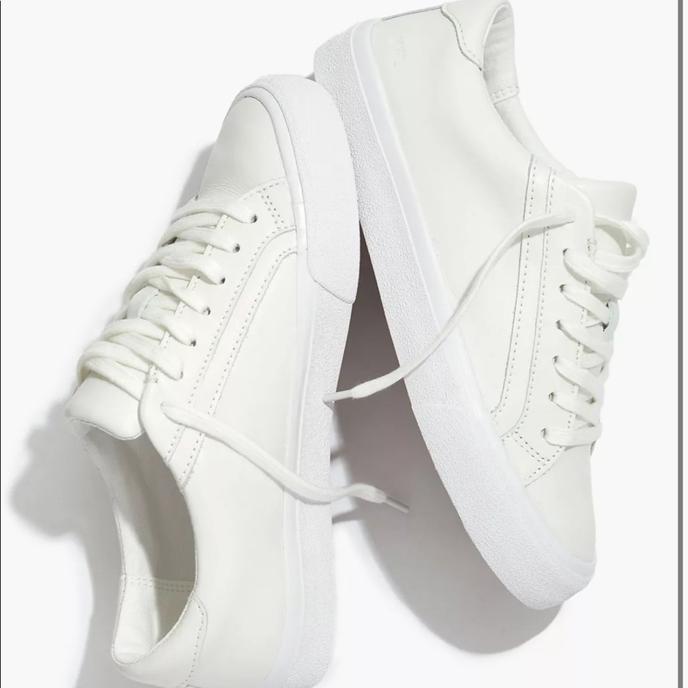 Madewell Sidewalk Low-Top Sneakers in Leather.